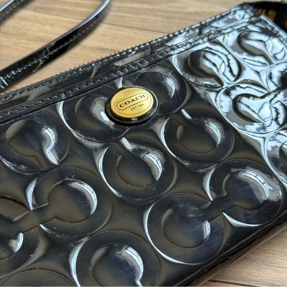Coach Black Patent Leather Wristlet Wallet - Picture 3 of 6